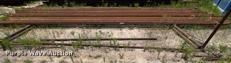 image for item LU9926 Approximately 31 joints of pipe