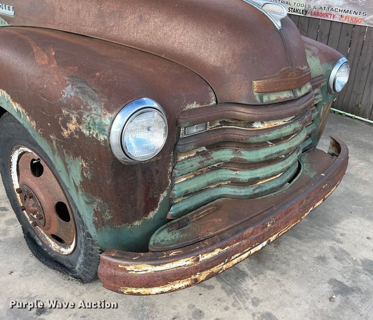 image for item LU9939 1952 Chevrolet 6400 truck cab and chassis