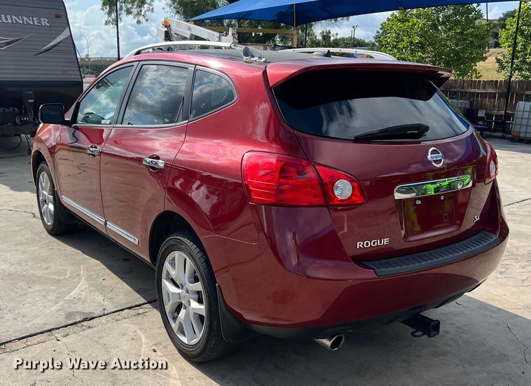 image for item LU9941 2013 Nissan Rogue SUV