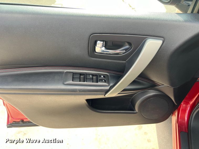 image for item LU9941 2013 Nissan Rogue SUV