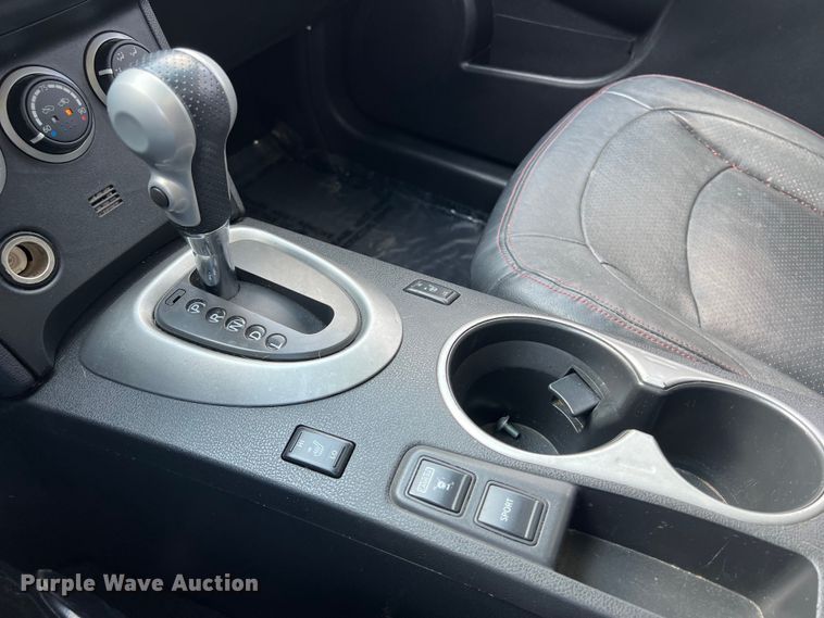 image for item LU9941 2013 Nissan Rogue SUV