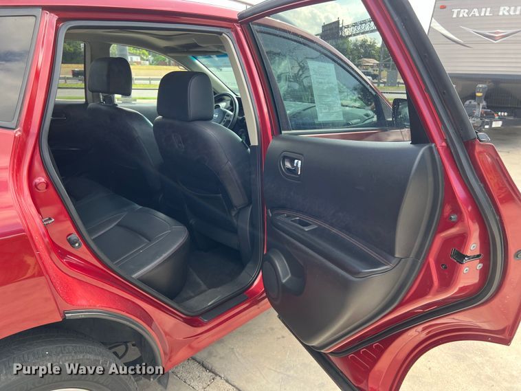 image for item LU9941 2013 Nissan Rogue SUV