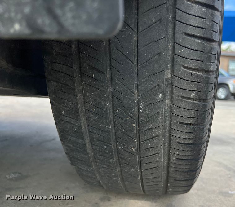 image for item LU9941 2013 Nissan Rogue SUV