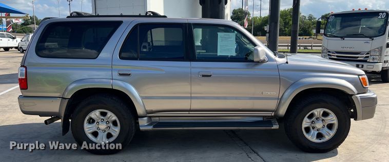 image for item LU9942 2002 Toyota  4Runner SUV