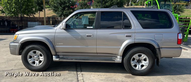 image for item LU9942 2002 Toyota  4Runner SUV