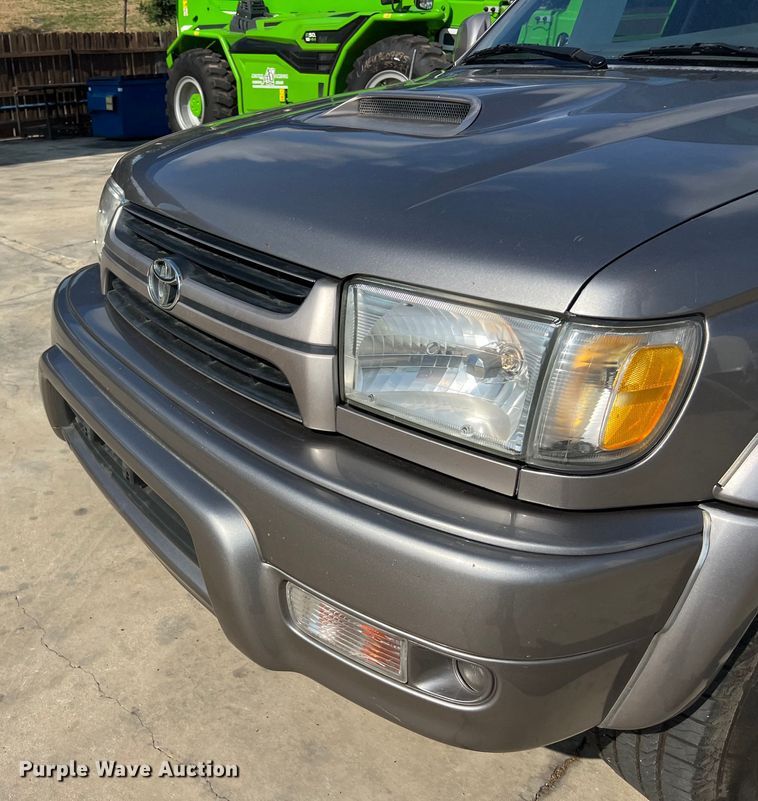 image for item LU9942 2002 Toyota  4Runner SUV