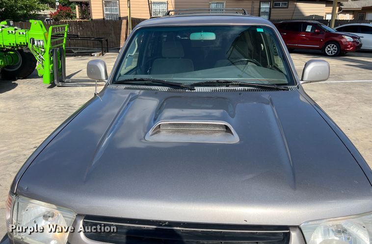 image for item LU9942 2002 Toyota  4Runner SUV