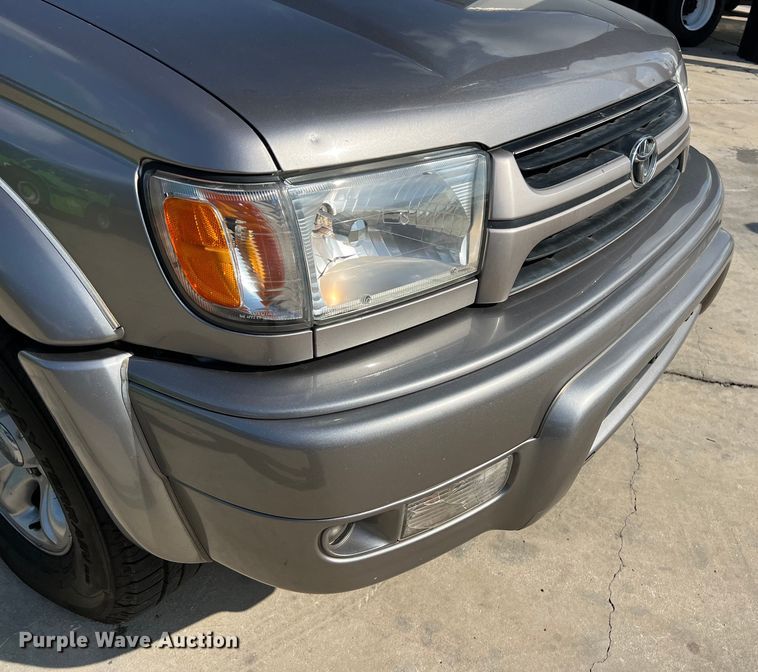 image for item LU9942 2002 Toyota  4Runner SUV