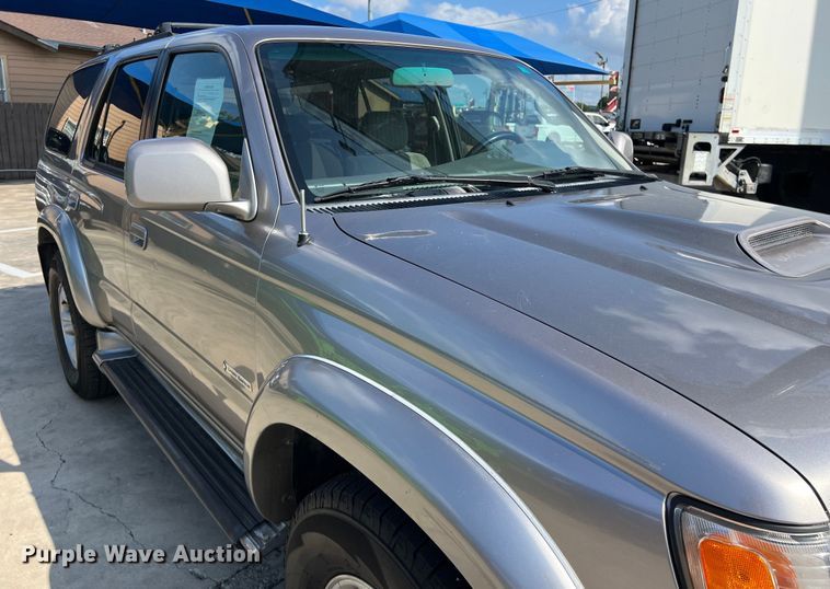 image for item LU9942 2002 Toyota  4Runner SUV