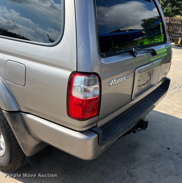 image for item LU9942 2002 Toyota  4Runner SUV