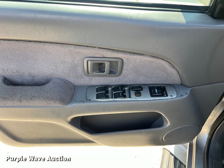 image for item LU9942 2002 Toyota  4Runner SUV