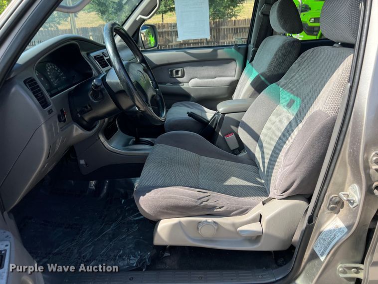 image for item LU9942 2002 Toyota  4Runner SUV