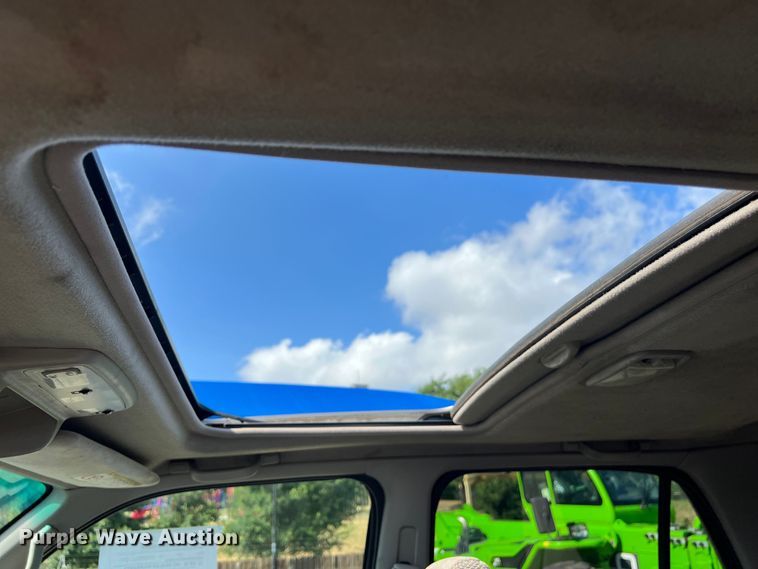 image for item LU9942 2002 Toyota  4Runner SUV