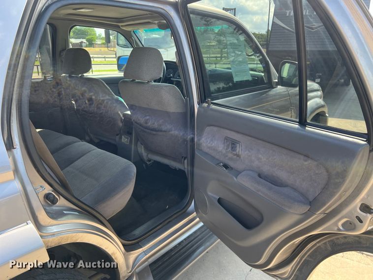 image for item LU9942 2002 Toyota  4Runner SUV