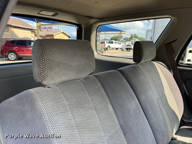 image for item LU9942 2002 Toyota  4Runner SUV