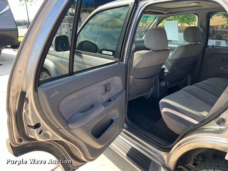 image for item LU9942 2002 Toyota  4Runner SUV