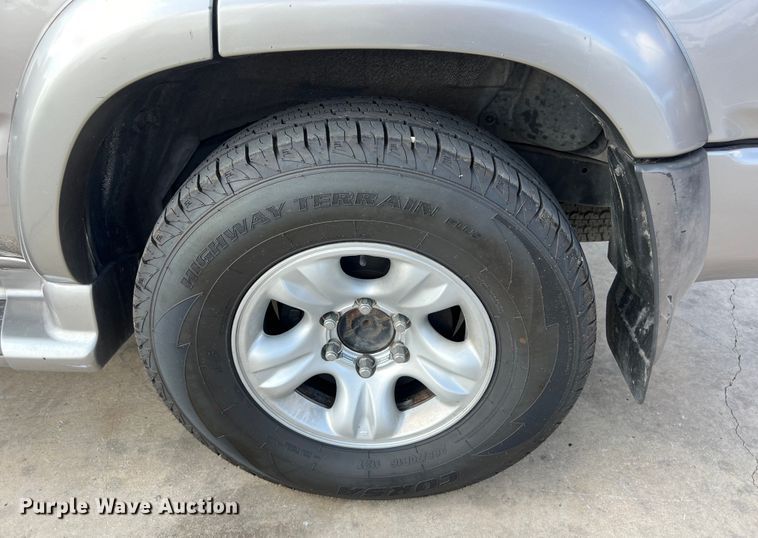 image for item LU9942 2002 Toyota  4Runner SUV