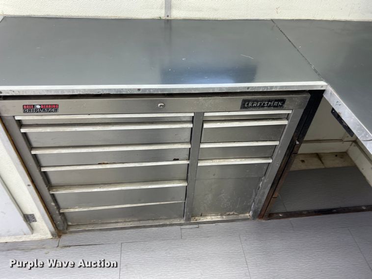 image for item LU9943 2009 Isuzu NPR box truck