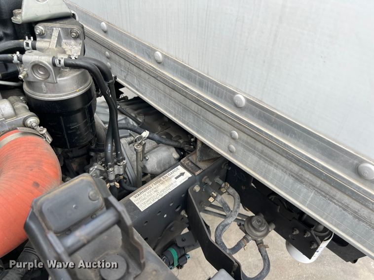 image for item LU9943 2009 Isuzu NPR box truck