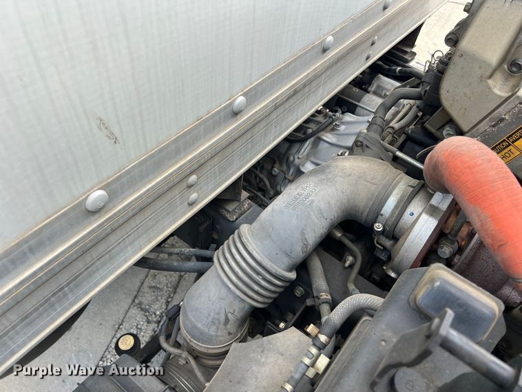 image for item LU9943 2009 Isuzu NPR box truck