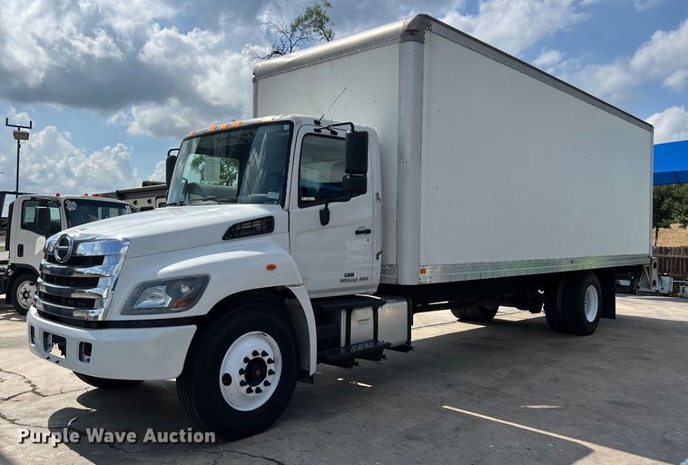image for item LU9944 2019 Hino 268A box truck