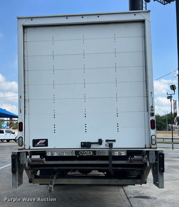 image for item LU9944 2019 Hino 268A box truck