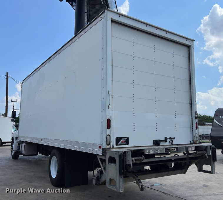 image for item LU9944 2019 Hino 268A box truck
