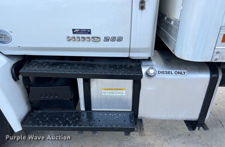 image for item LU9944 2019 Hino 268A box truck