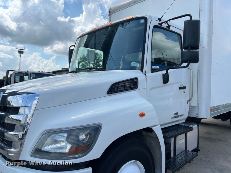 image for item LU9944 2019 Hino 268A box truck