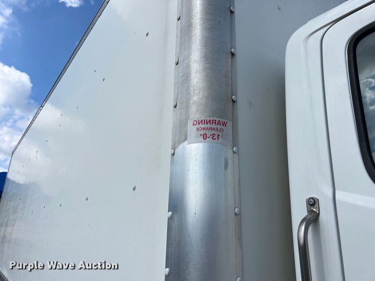 image for item LU9944 2019 Hino 268A box truck