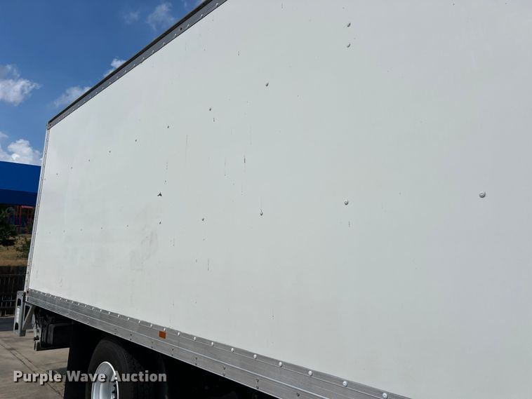 image for item LU9944 2019 Hino 268A box truck
