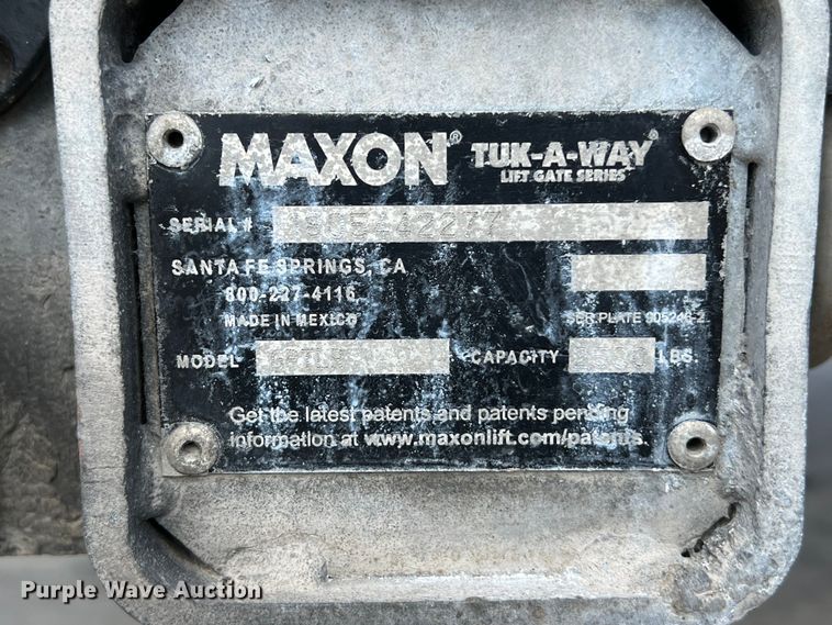 image for item LU9944 2019 Hino 268A box truck