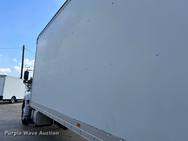 image for item LU9944 2019 Hino 268A box truck