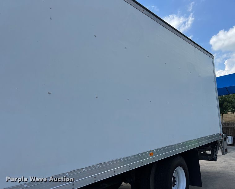 image for item LU9944 2019 Hino 268A box truck