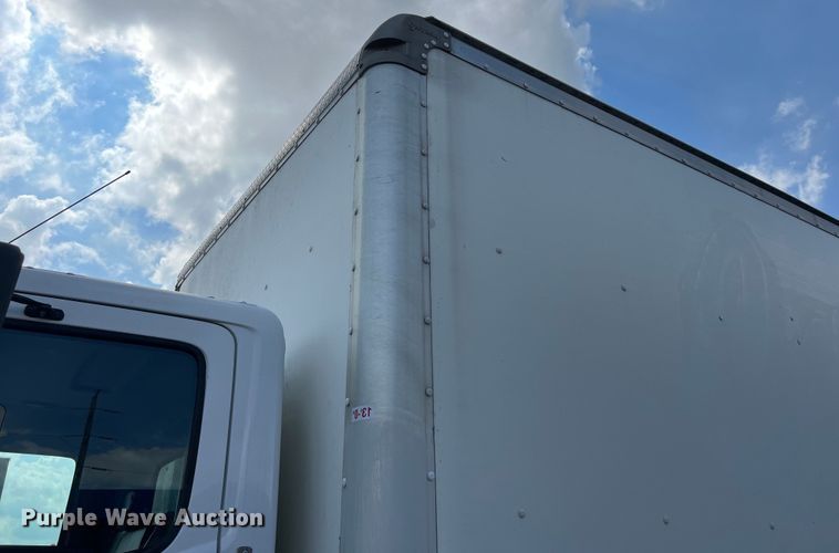 image for item LU9944 2019 Hino 268A box truck