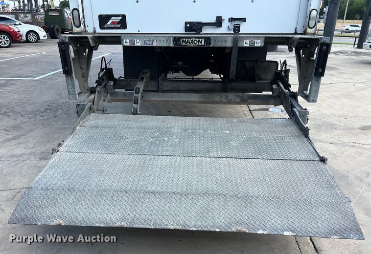 image for item LU9944 2019 Hino 268A box truck