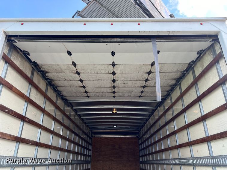 image for item LU9944 2019 Hino 268A box truck