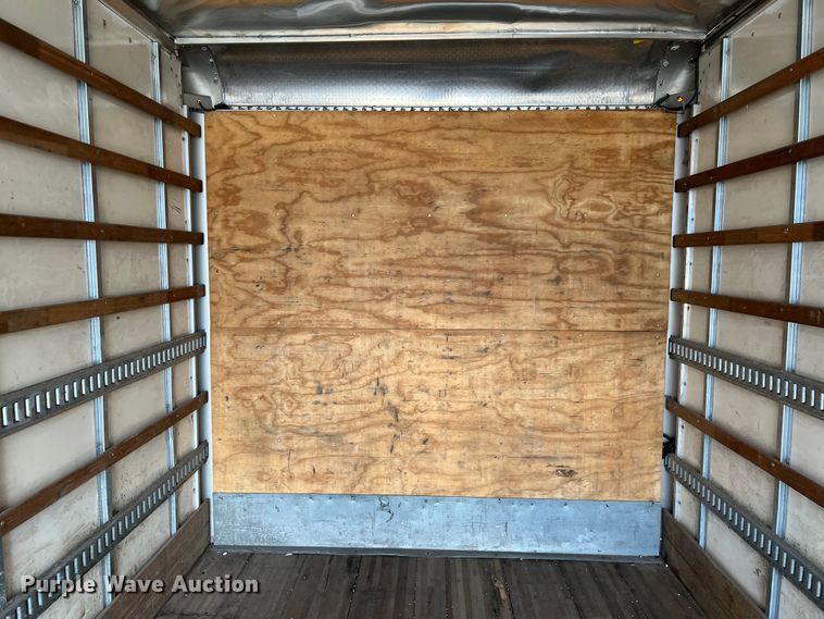 image for item LU9944 2019 Hino 268A box truck