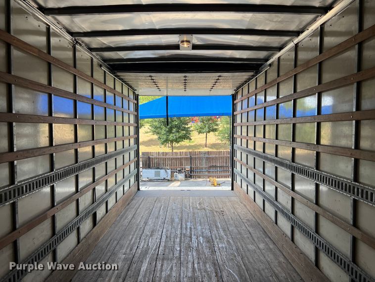 image for item LU9944 2019 Hino 268A box truck