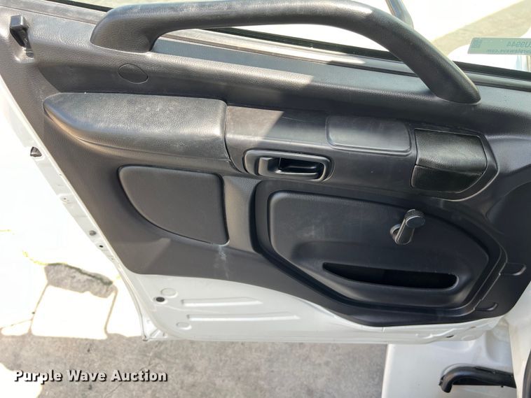 image for item LU9944 2019 Hino 268A box truck