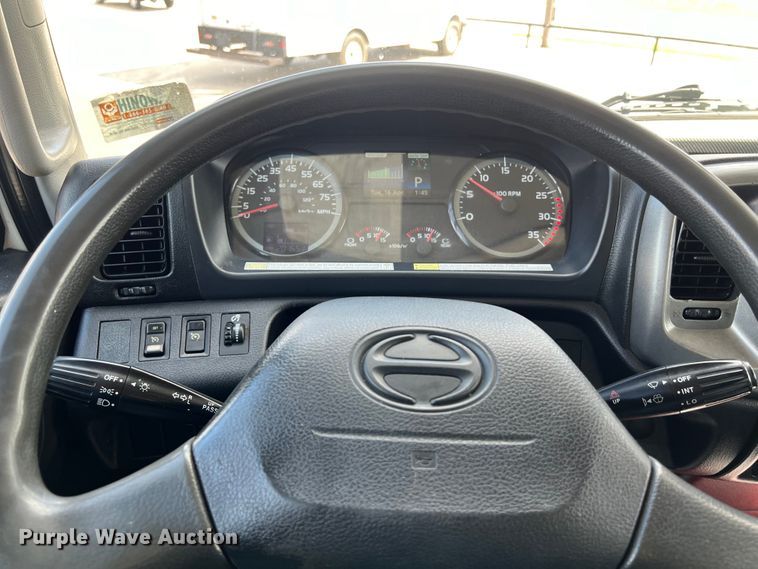 image for item LU9944 2019 Hino 268A box truck