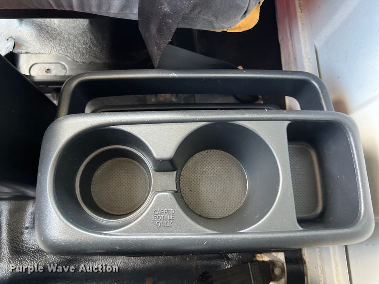 image for item LU9944 2019 Hino 268A box truck