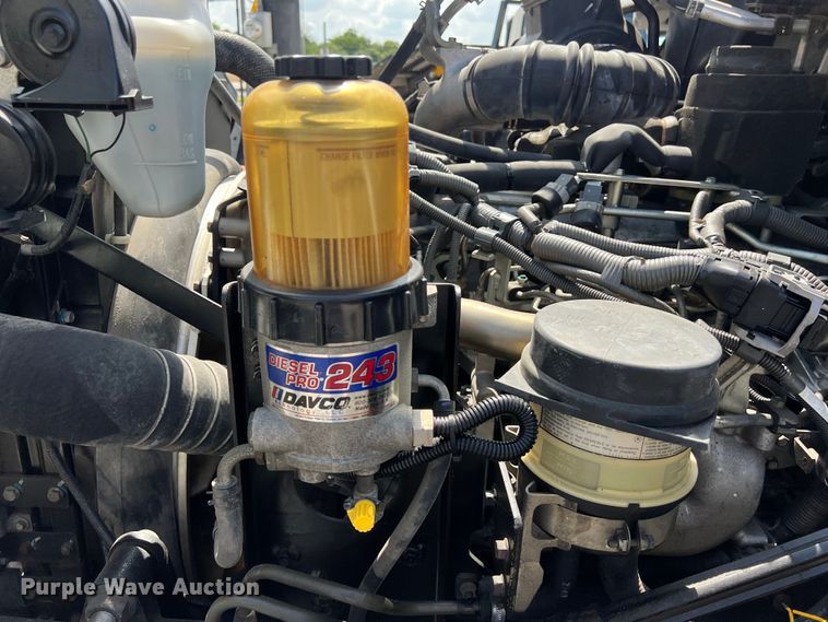 image for item LU9944 2019 Hino 268A box truck