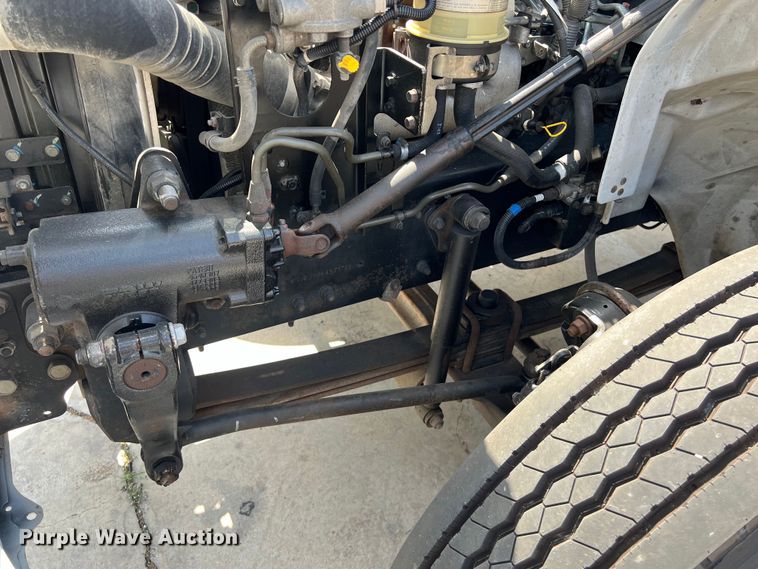 image for item LU9944 2019 Hino 268A box truck