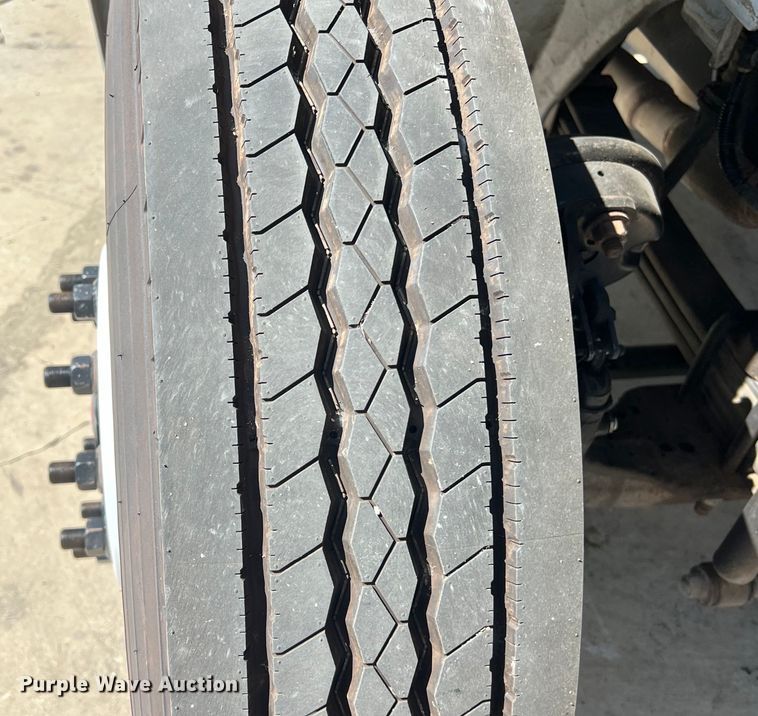 image for item LU9944 2019 Hino 268A box truck