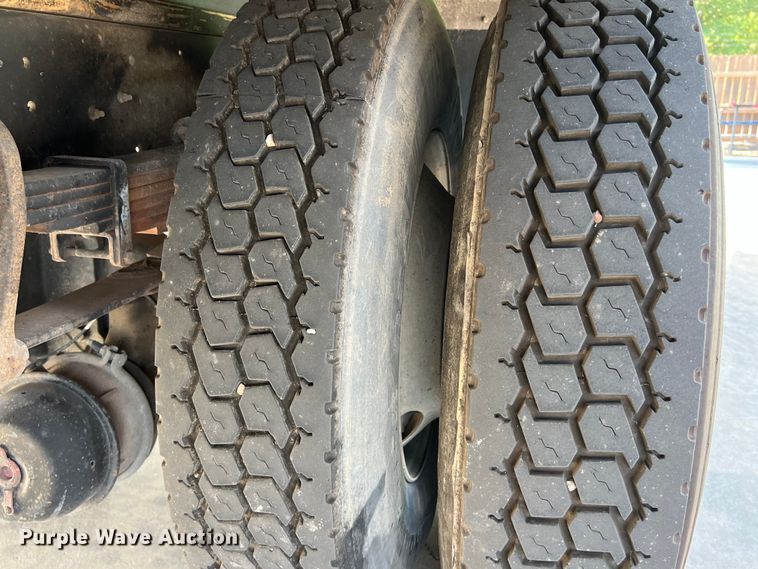 image for item LU9944 2019 Hino 268A box truck