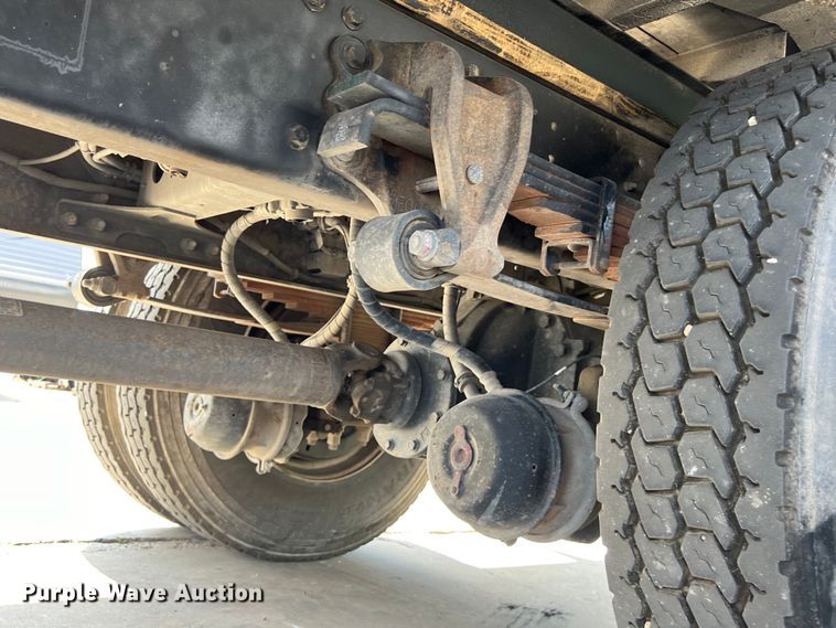 image for item LU9944 2019 Hino 268A box truck