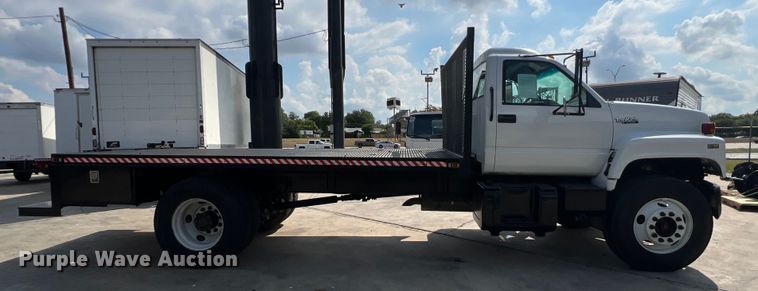 image for item LU9945 1996 GMC TopKick flatbed truck