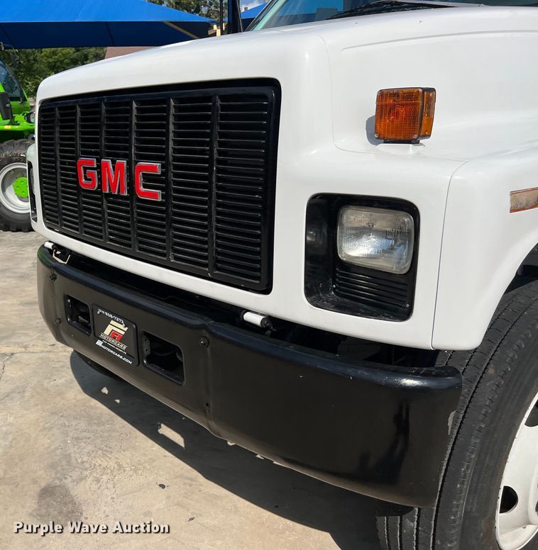 image for item LU9945 1996 GMC TopKick flatbed truck
