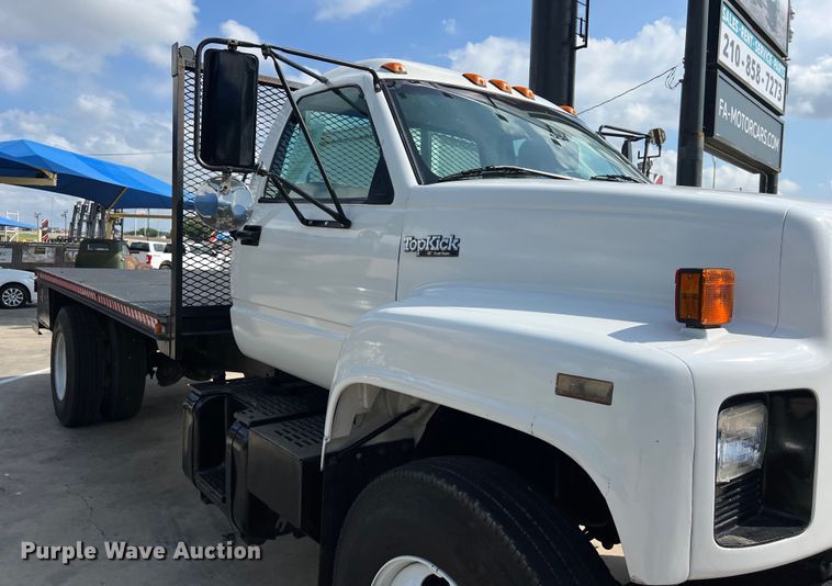 image for item LU9945 1996 GMC TopKick flatbed truck